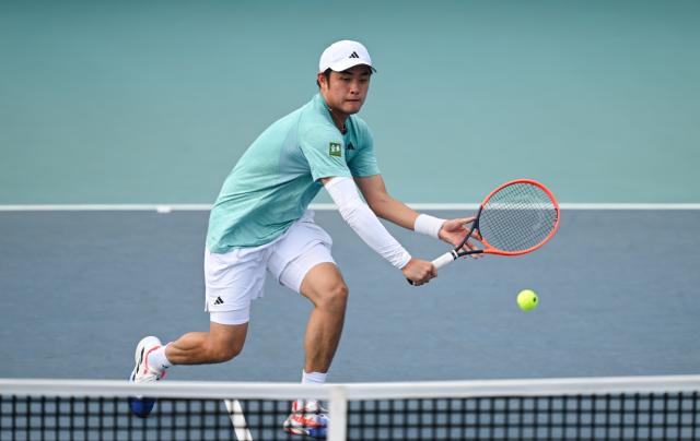 体育资讯-吴易昺迈阿密大师赛首胜进次轮 伤病竟成隐含主题